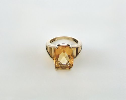 9ct. Gold Citrine Ring / Square Shape. NEW IN.