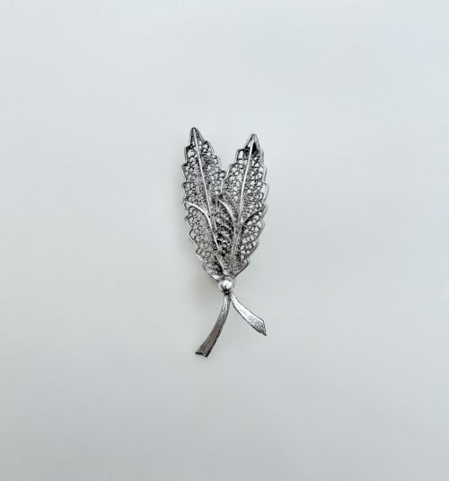 Silver Filigree Leaf Brooch. NEW STOCK.