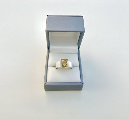 Silver Ring with Square Facetted Lemon Quartz Gemstone. NEW STOCK. 
