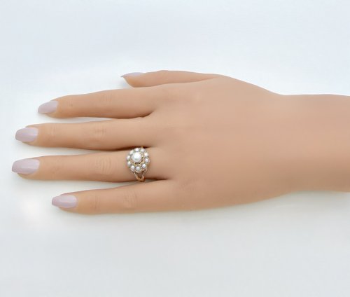 Antique Style Cultured Pearl Ring in 9ct. Yellow Gold. NEW STOCK.