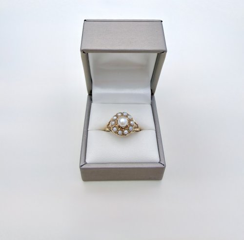 Antique Style Cultured Pearl Ring in 9ct. Yellow Gold. NEW STOCK.