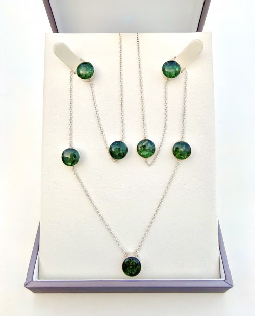 Sterling Silver Emerald Green Gemstone Necklace. NEW ARRIVAL.