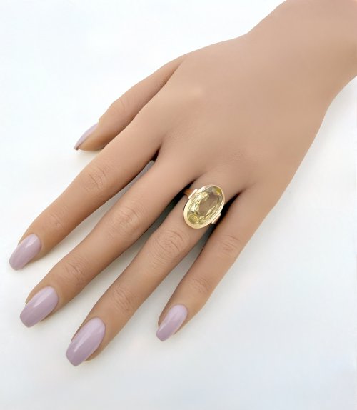 Hallmarked 9ct. Yellow Gold Oval Faceted Citrine Ring. NEW STOCK.