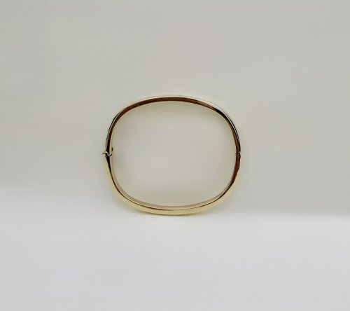 Hallmarked 9ct. Yellow Gold Rectangular Bangle. NEW STOCK.