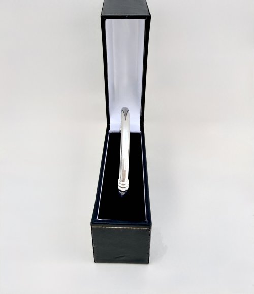 Silver Slim Oval Bangle with Magnetic Clasp. NEW IN STOCK.