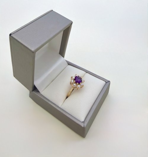 9ct.Yellow Gold Amethyst &amp; Seed Pearl Ring. NEW IN STOCK.