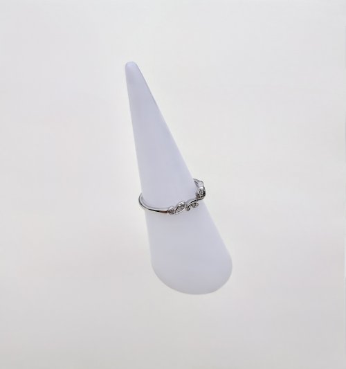 9ct. White Gold Diamond Half Eternity Ring with Leaf-inspired Design. NEW STOCK.