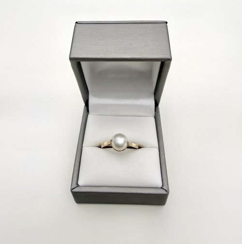 Vintage 9ct. Yellow Gold Pearl Ring - Lotus Leaf Design. NEW IN STOCK.