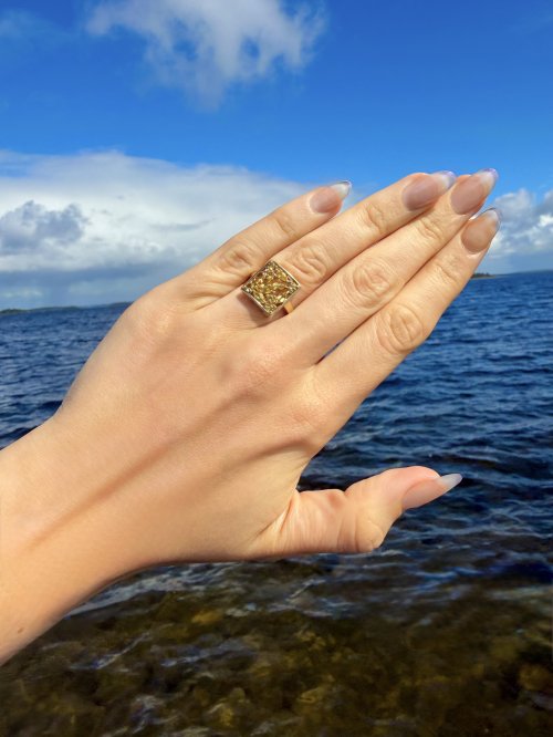9ct. Yellow Gold Citrine Statement Ring - Marquise &amp; Round-Cut Design. NEW IN STOCK.