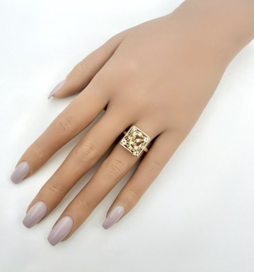 9ct. Yellow Gold Citrine Statement Ring - Marquise &amp; Round-Cut Design. NEW IN STOCK.
