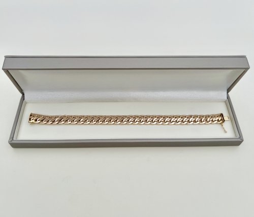 Italian 9ct. Yellow Gold Curb Link Bracelet – 10mm Wide.  NEW IN STOCK.