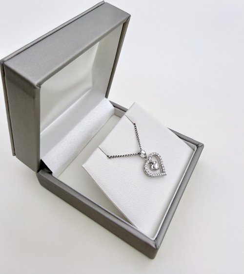 18ct. White Gold Double Heart Diamond Pendant. NEW IN STOCK.