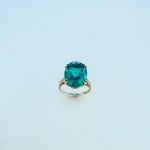 9ct. Solid Gold Ring with Vibrant Green Stone.