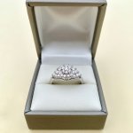 14ct. White Gold Diamond Ring.