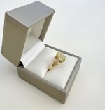 9ct. Gold Citrine Set Ring / Acanthus Foliage Design. 