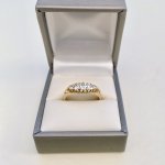 18ct. Gold 5-Stone Diamond Ring. 