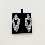 Pair Costume Drop Earrings. NEW STOCK.