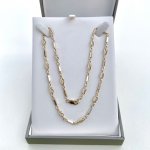 9ct. Gold Chain with Baton &amp; Twist Links. 46 cms. / 18&quot;  NEW STOCK.