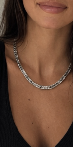Silver Foxtail Chain with T-Bar Closure. 18½ inches.