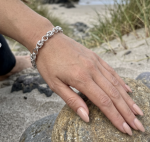 Quality Silver Chain Bracelet with T-Bar Closure. 8" 