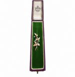 9ct. Yellow Gold Foliage Brooch with Emerald Green Gemstones. NEW IN STOCK.